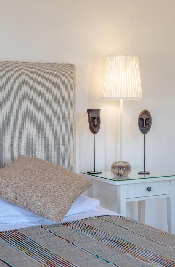 The Carob Tree - Rustic Luxury With Access To Pool And Restaurant Vakantiehuis Larnaca